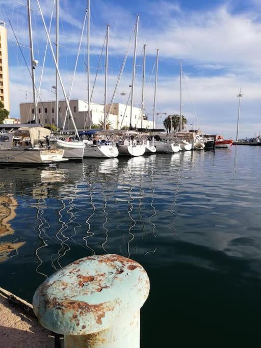 Cagliari, Oliveoyl Apt&terrace Apartment *